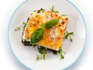 piatto di lasagna bianca